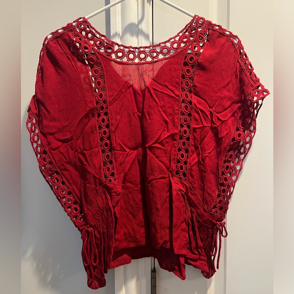 Tularosa dark red top. Size small. Rarely worn.